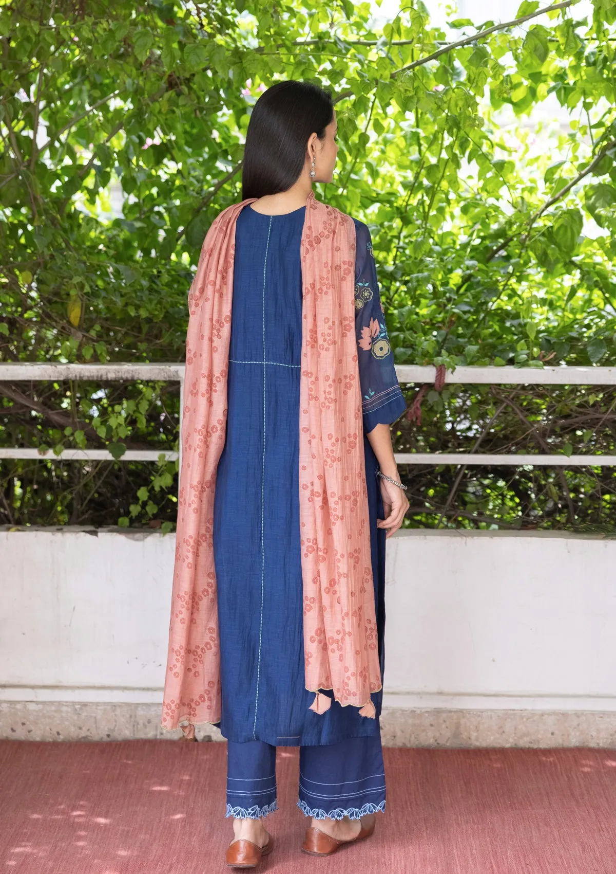 INK FLORAL APPLIQUE KURTA SET