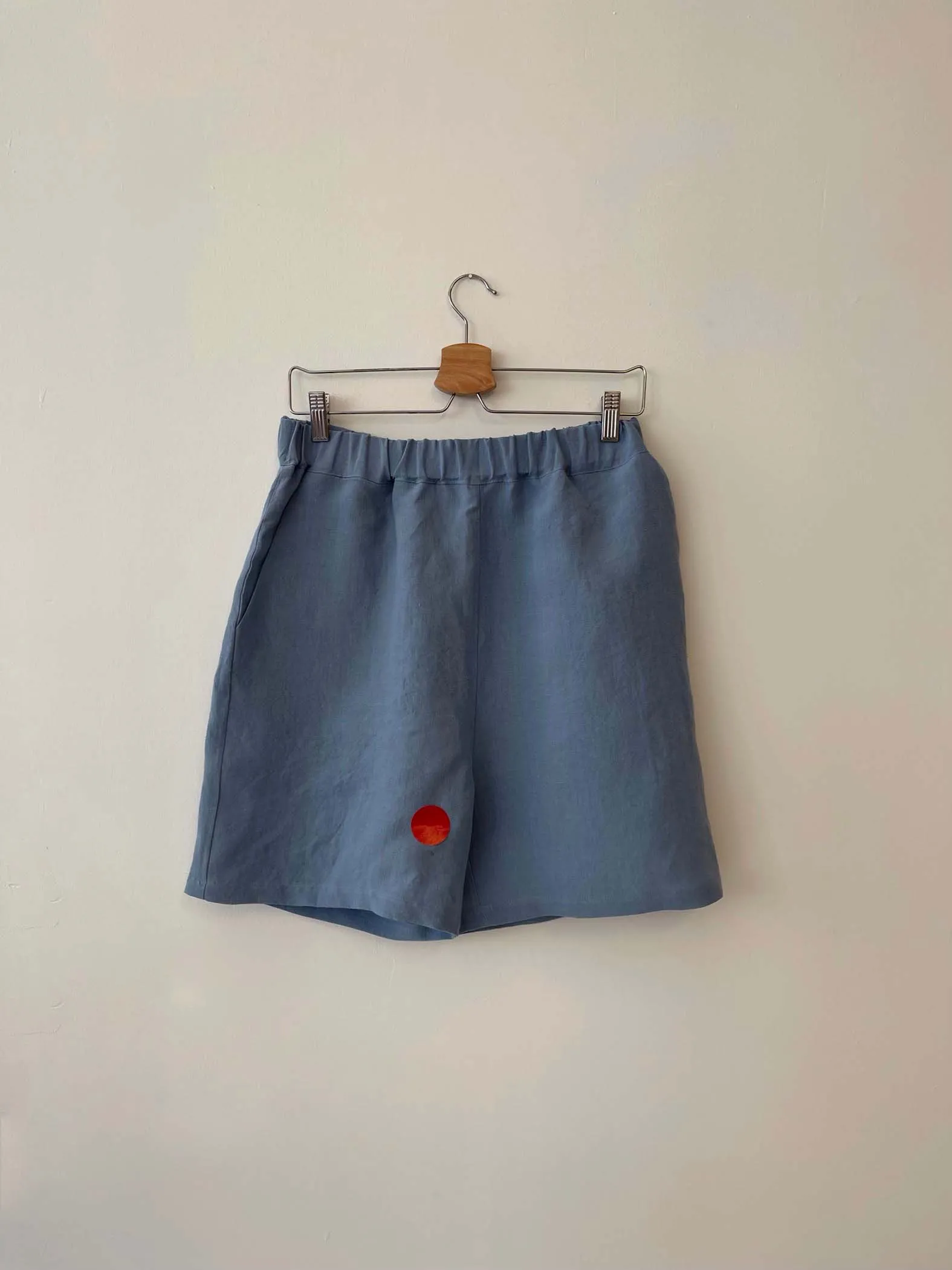 MANDY blue bermuda-M with two stains at front