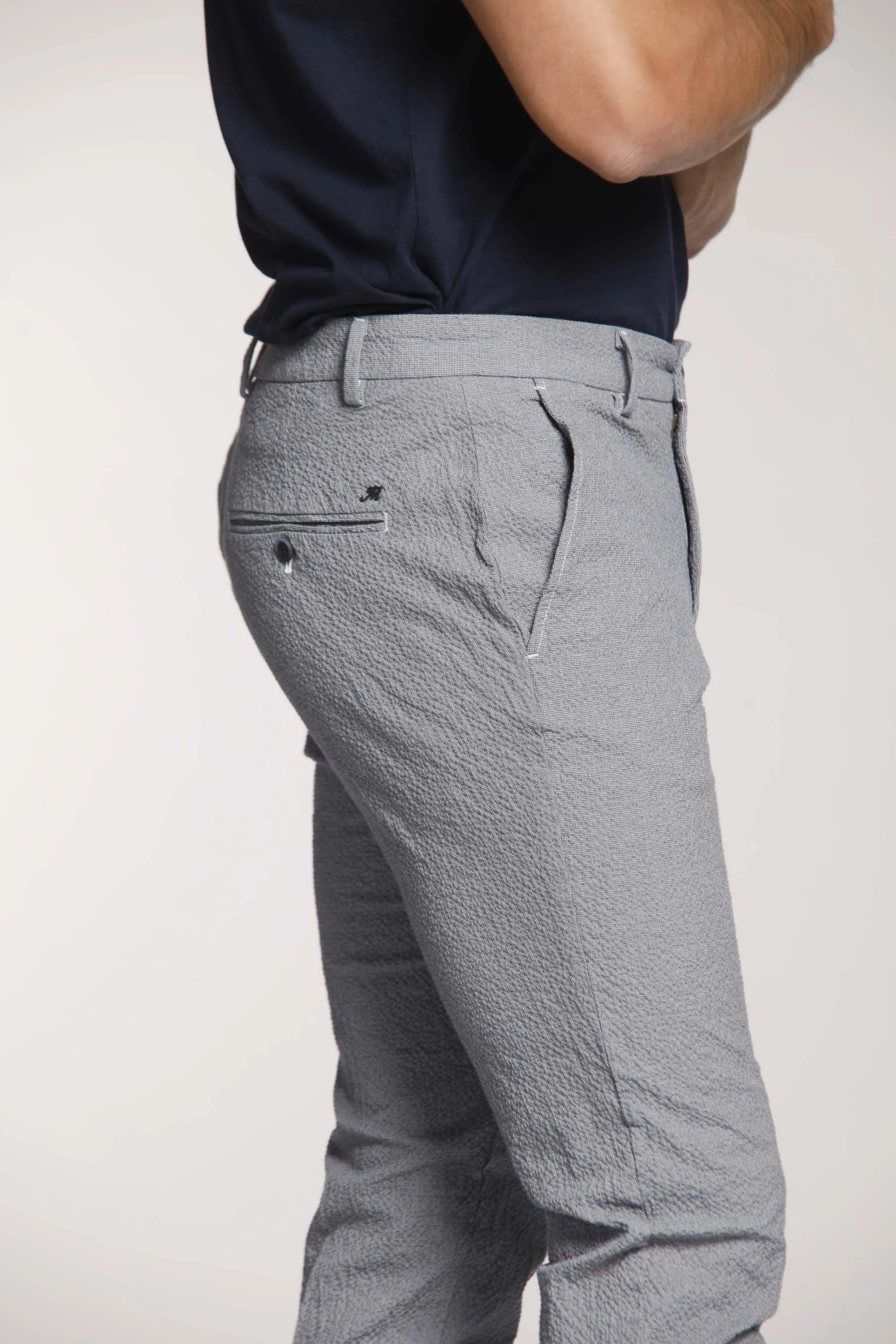 Milano Style pantalone chino uomo in seersucker extra slim fit