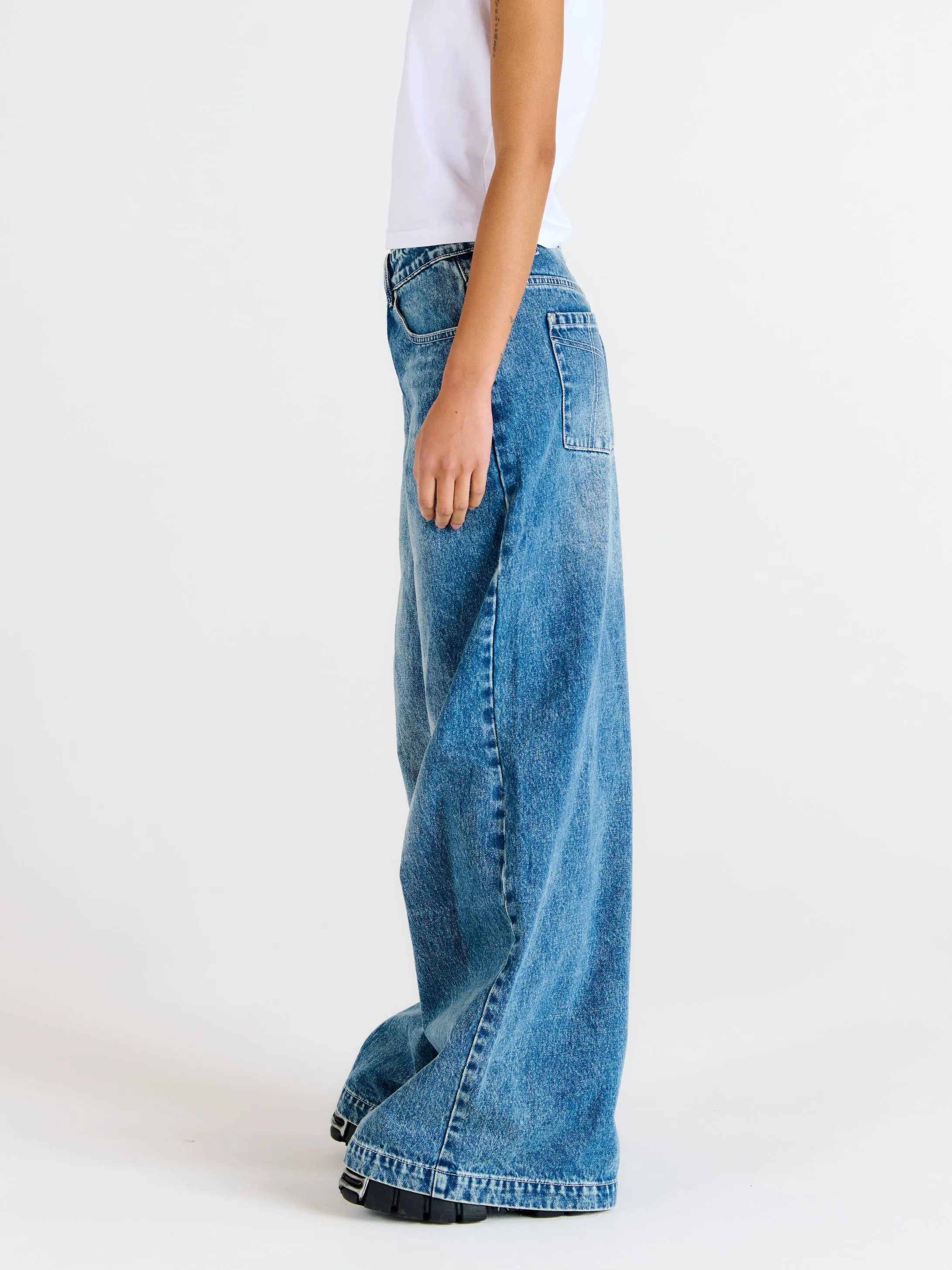 Slim-Fit Sweeper Jeans in Blue