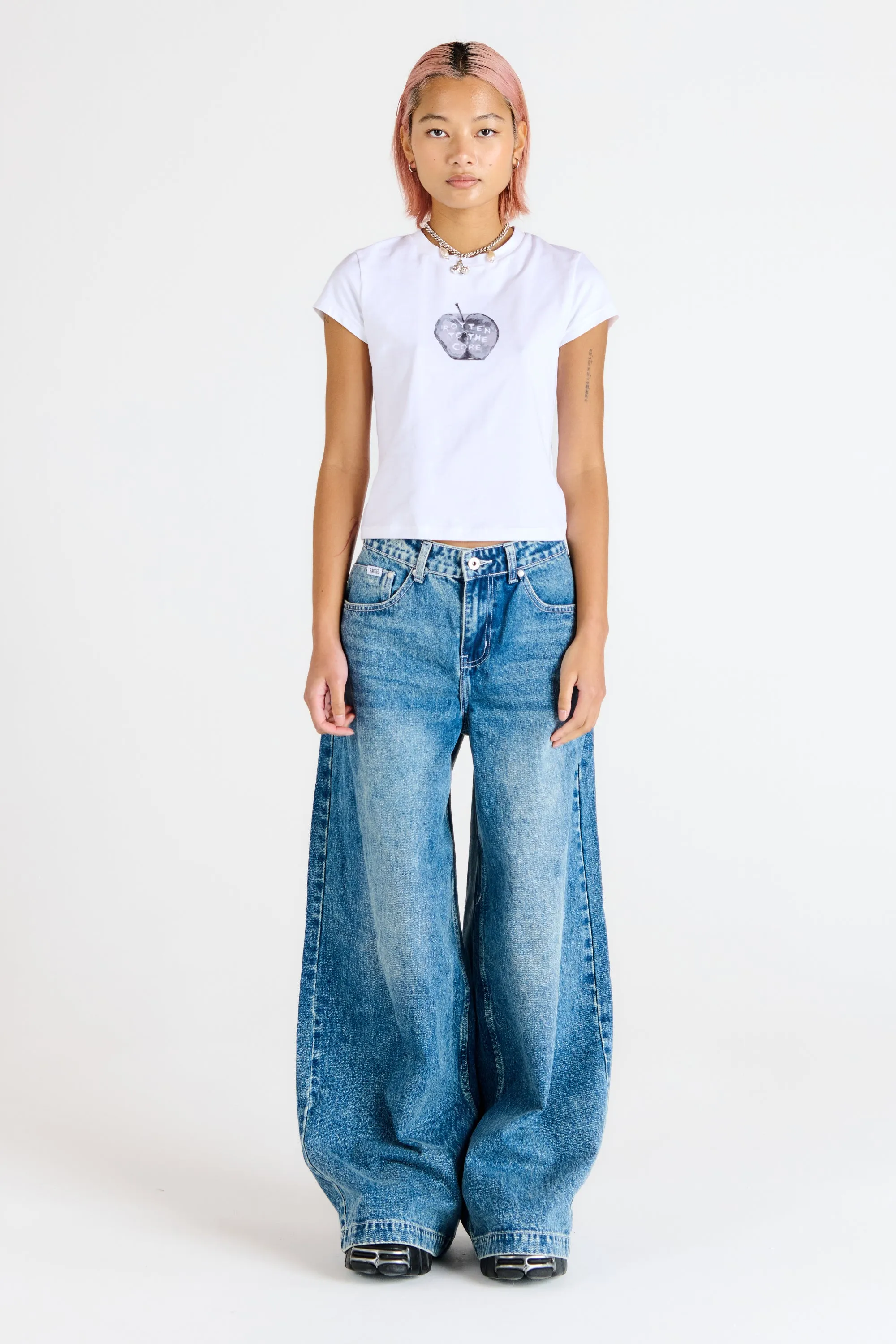 Slim-Fit Sweeper Jeans in Blue